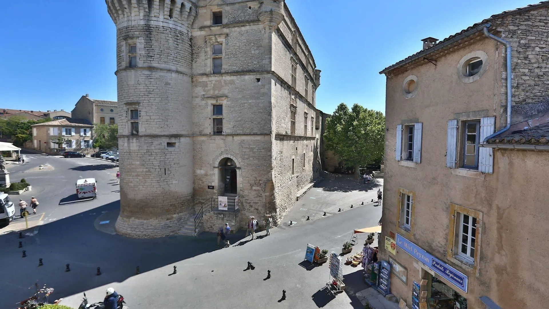 جورد Les Appartements Du Chateau فرنسا